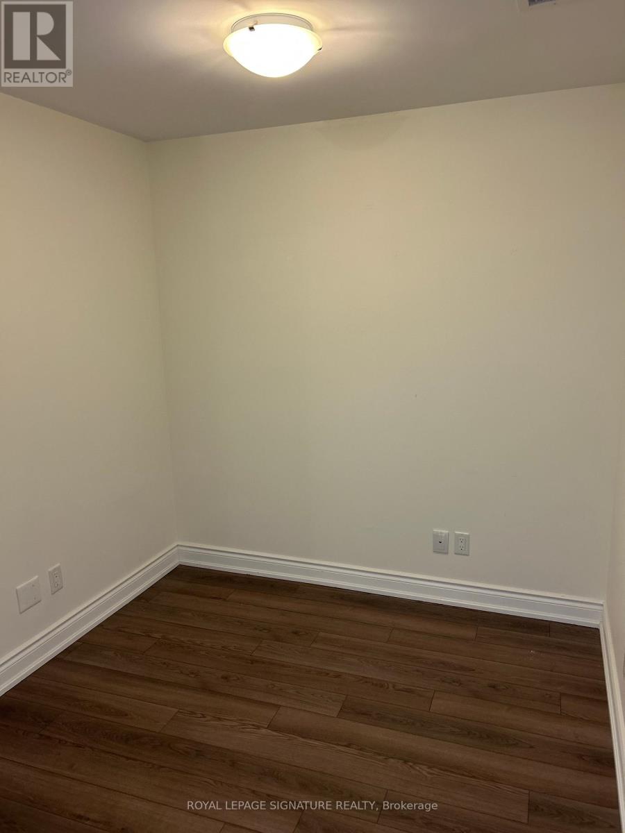 320 - 21 Brookhouse Drive, Clarington (Newcastle), Ontario  L1B 0V4 - Photo 9 - E12241929