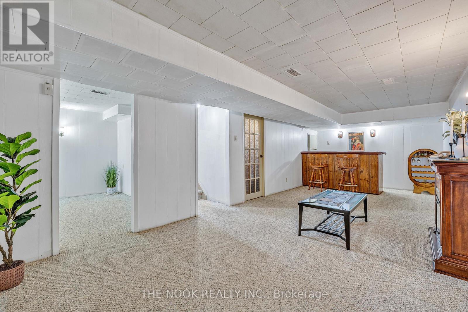 21 Rideau Crescent, Peterborough South (East), Ontario  K9J 1G7 - Photo 13 - X12241842