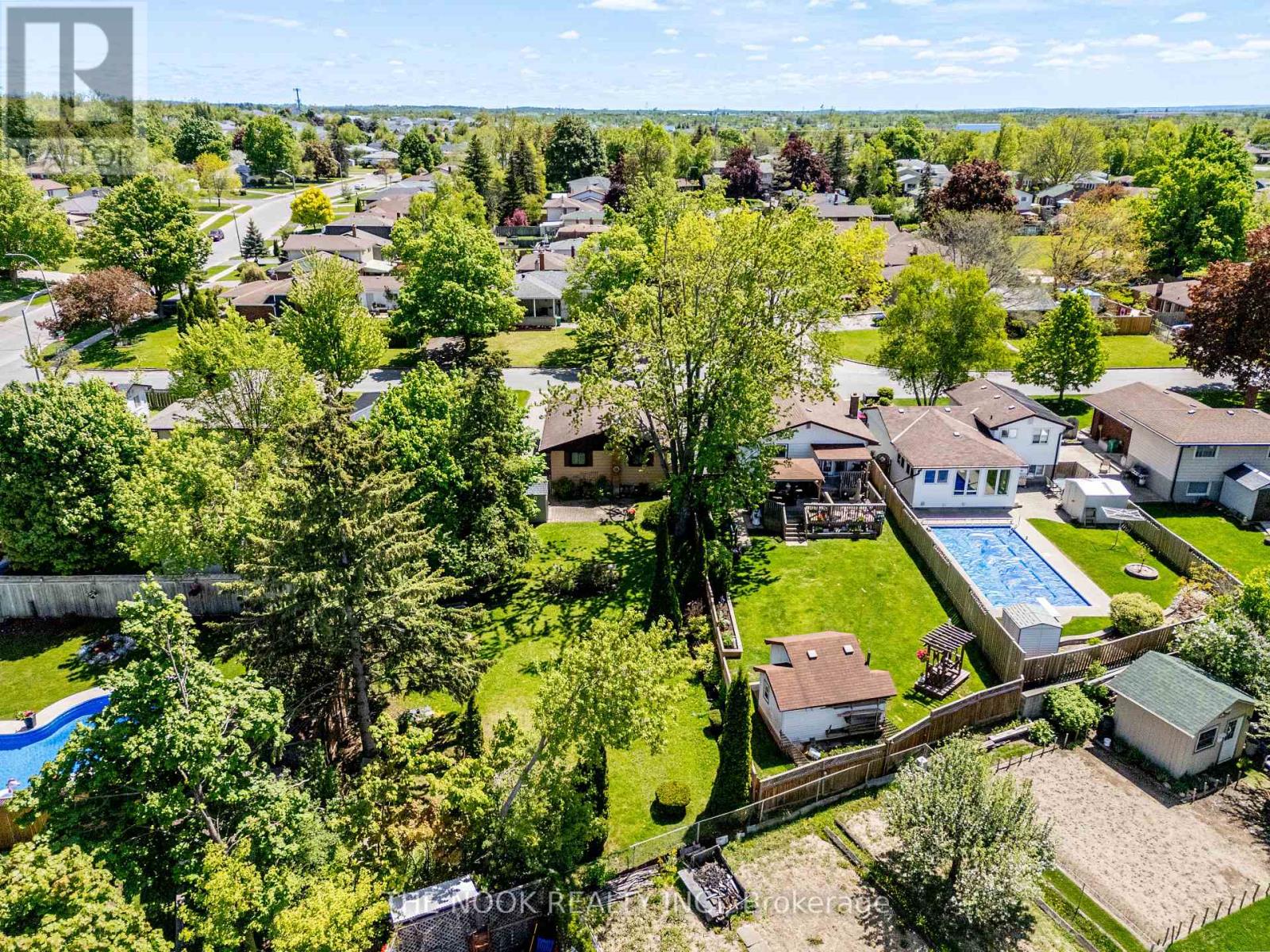 21 Rideau Crescent, Peterborough South (East), Ontario  K9J 1G7 - Photo 3 - X12241842