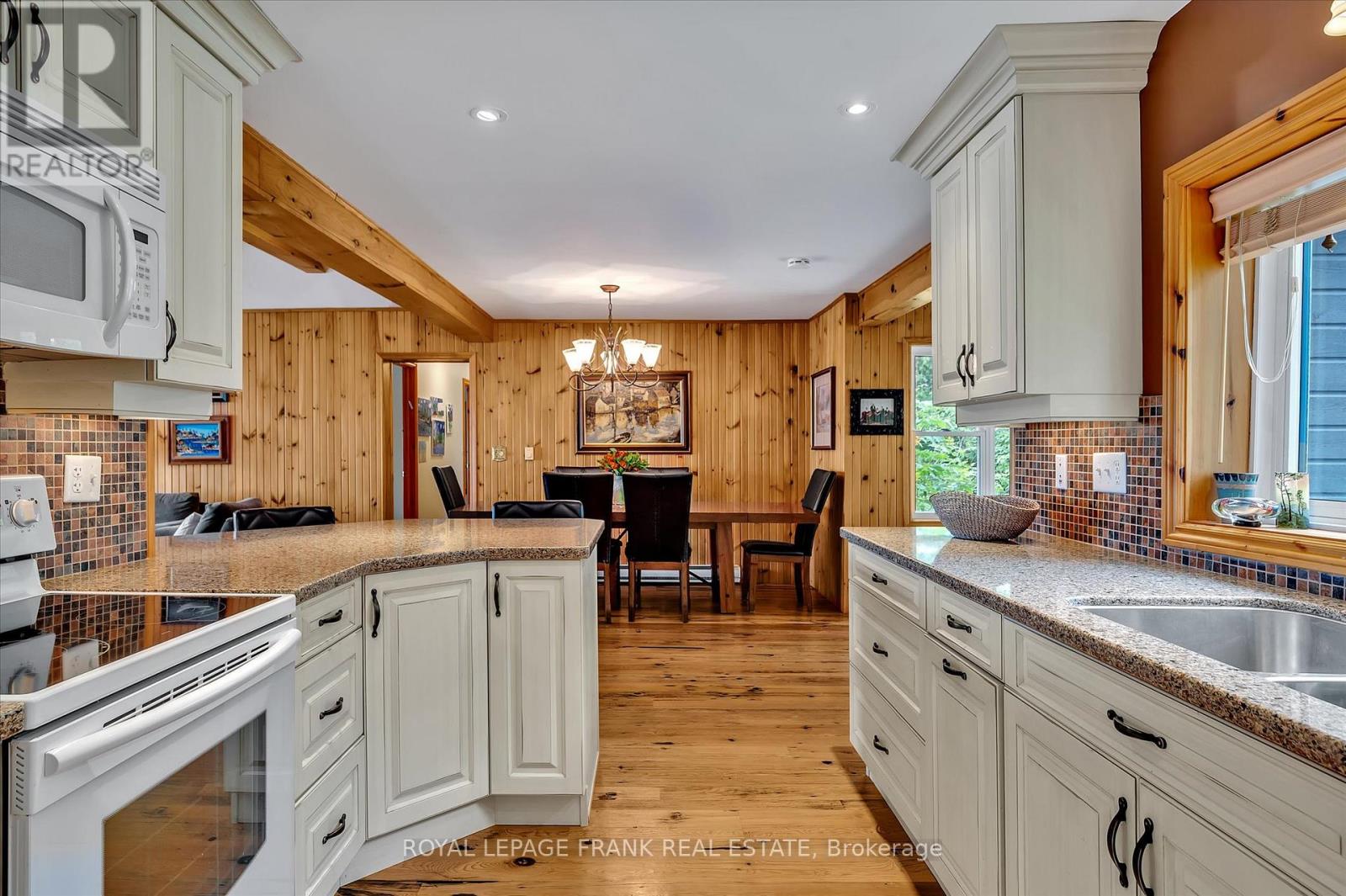 1786 South Bayshore Road E, Douro-Dummer, Ontario  K0L 2H0 - Photo 15 - X12242037