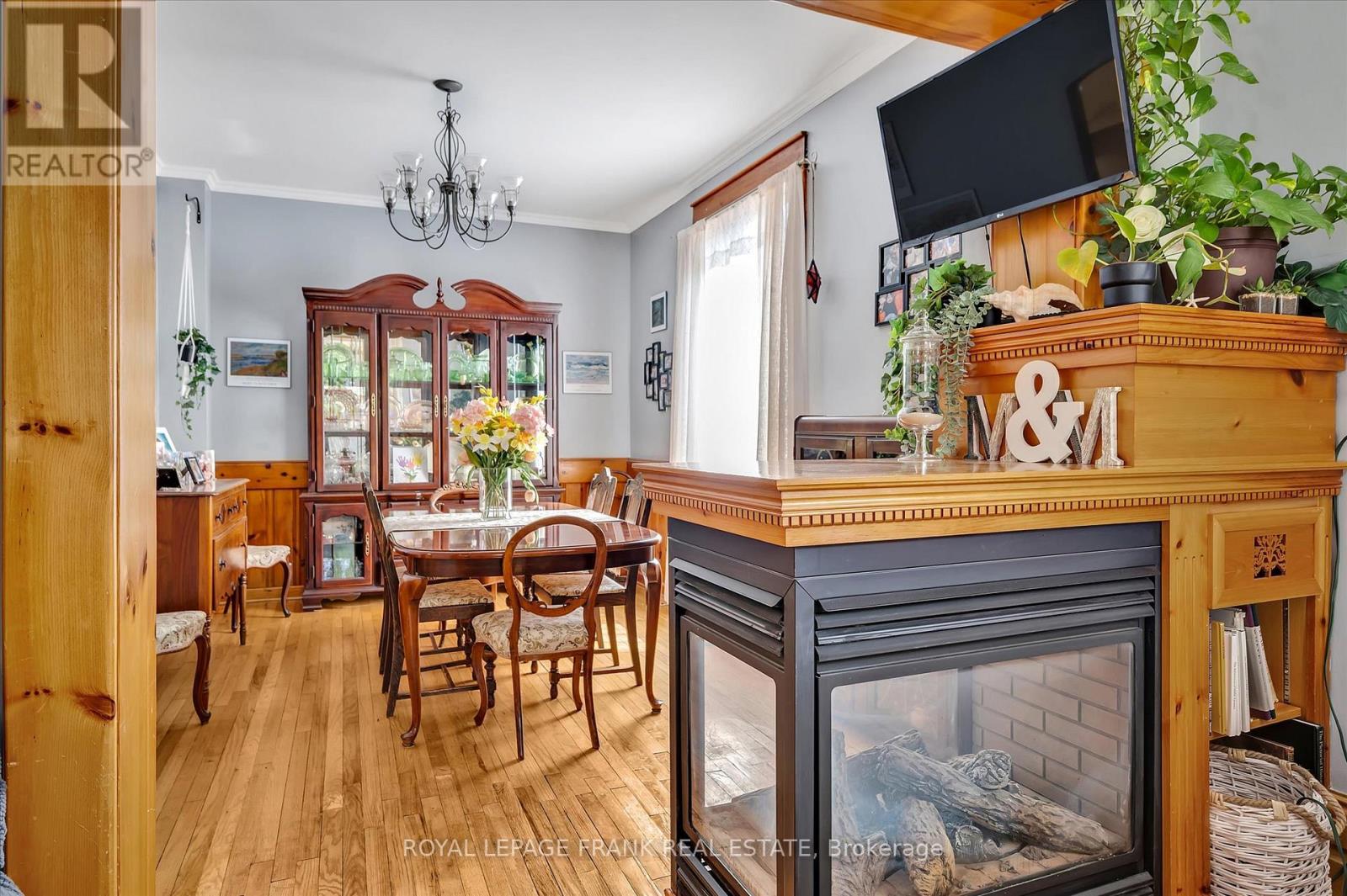 46 Sophia Street, Peterborough East (Central), Ontario  K9H 1E1 - Photo 10 - X12242393