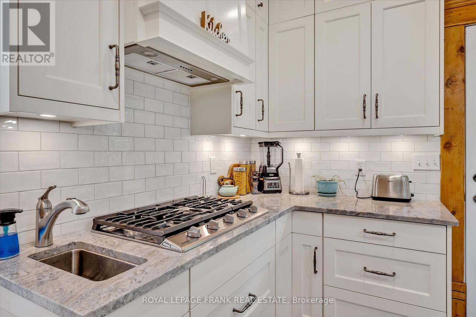 46 Sophia Street, Peterborough East (Central), Ontario  K9H 1E1 - Photo 17 - X12242393