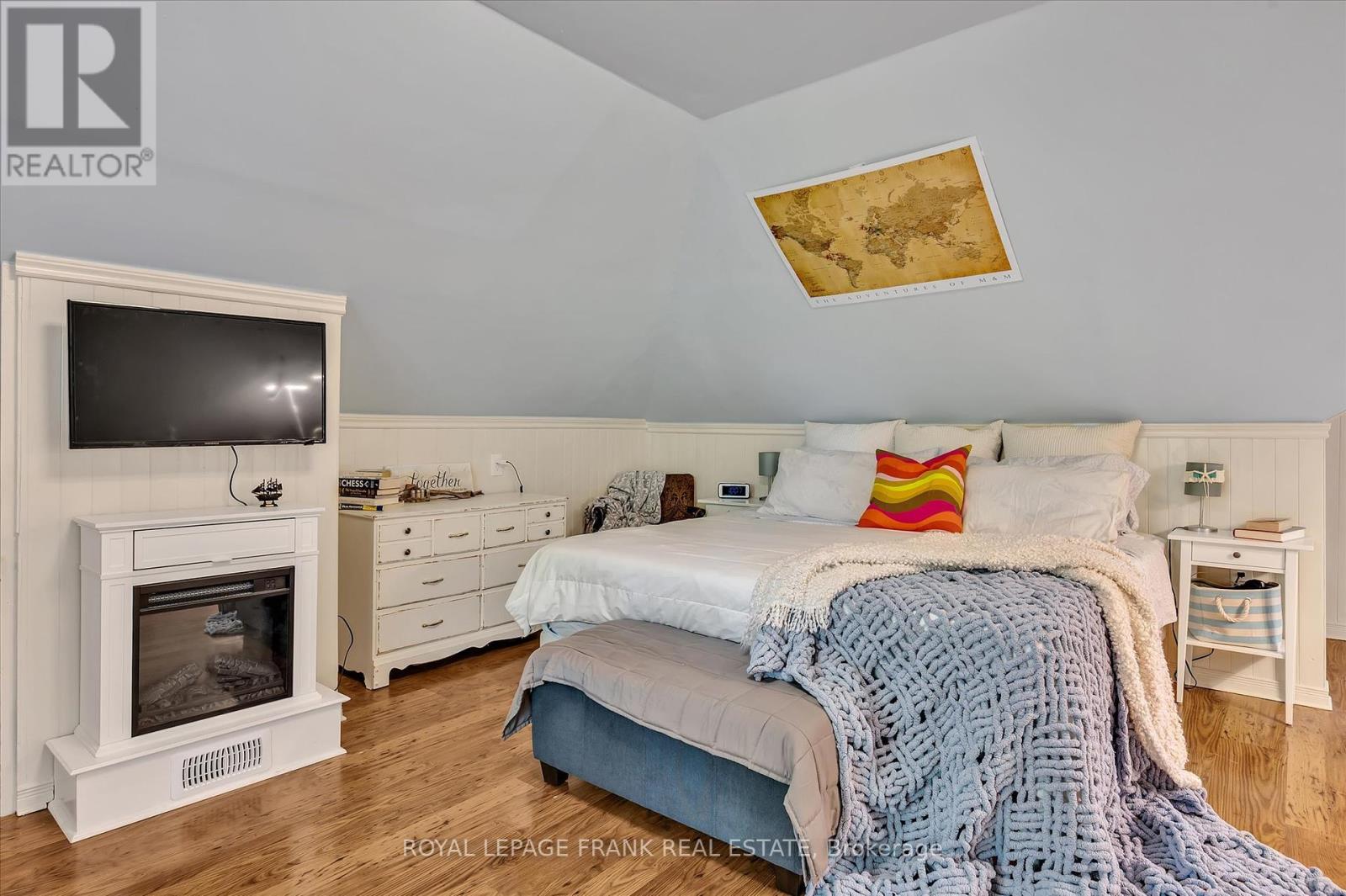 46 Sophia Street, Peterborough East (Central), Ontario  K9H 1E1 - Photo 38 - X12242393