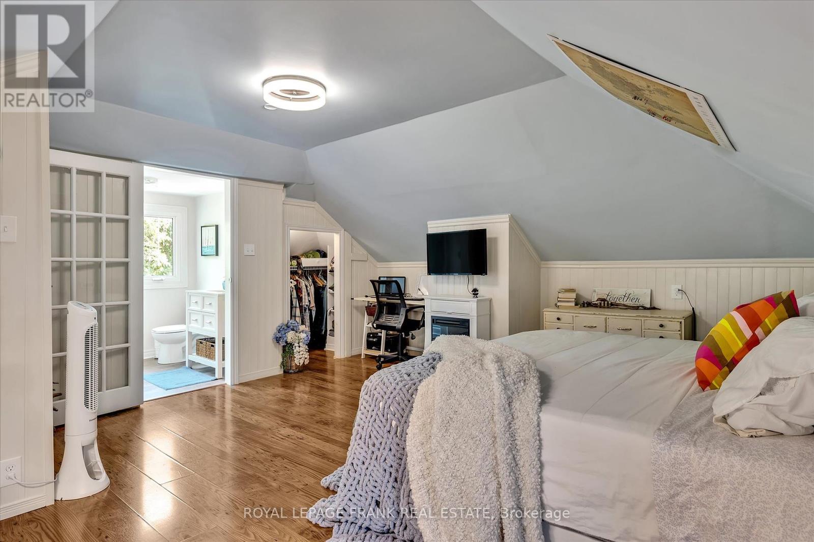 46 Sophia Street, Peterborough East (Central), Ontario  K9H 1E1 - Photo 40 - X12242393