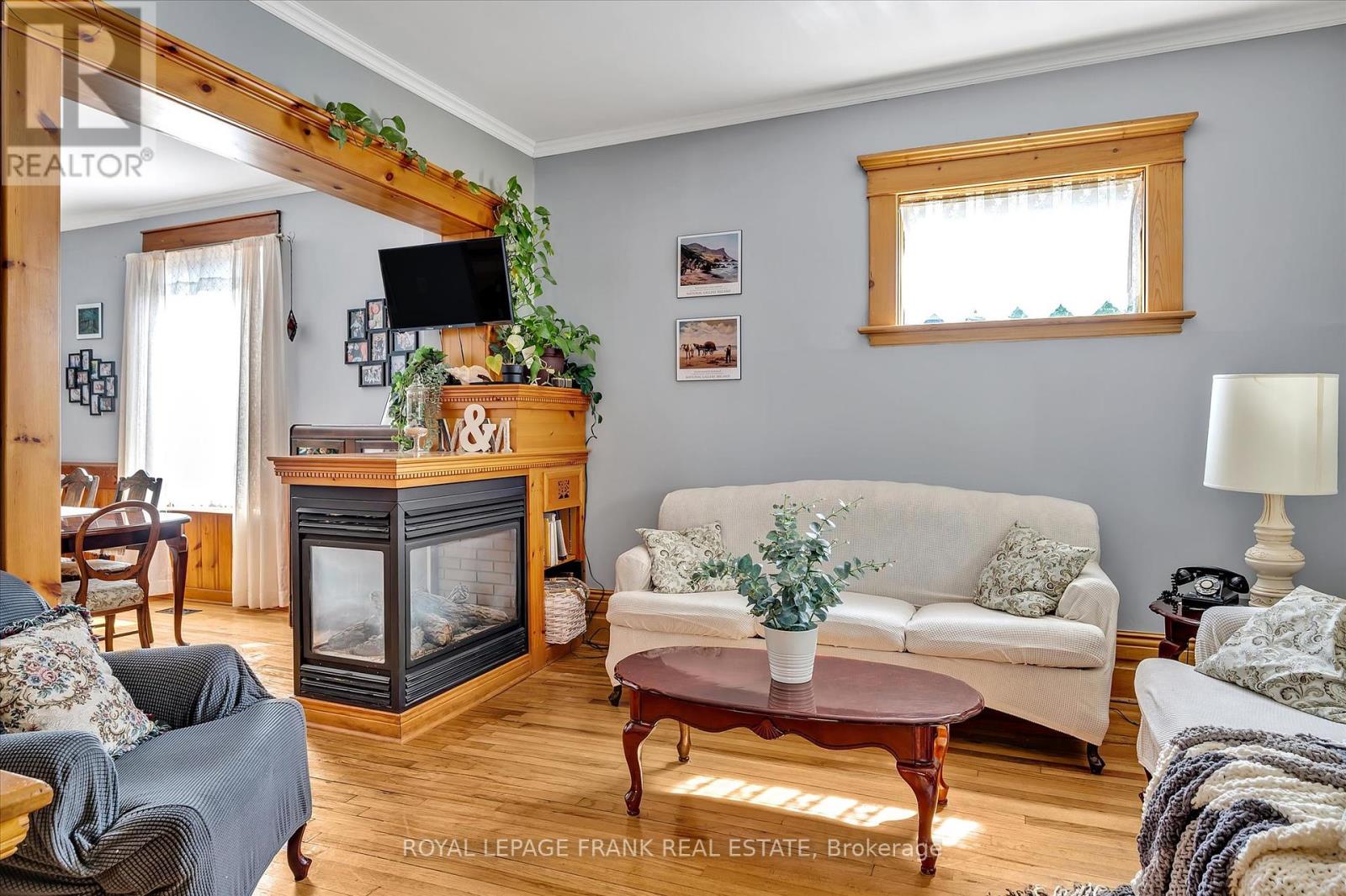 46 Sophia Street, Peterborough East (Central), Ontario  K9H 1E1 - Photo 7 - X12242393