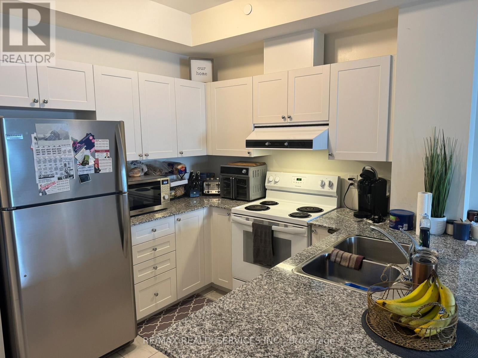 211 - 70 Shipway Avenue N, Clarington (Newcastle), Ontario  L1B 0V7 - Photo 4 - E12242391