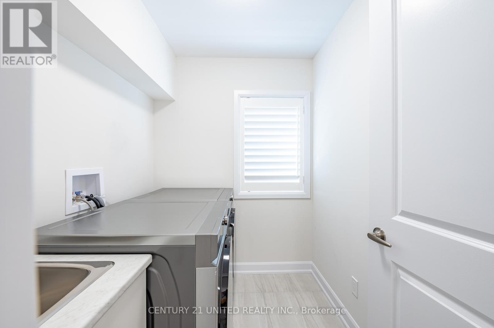 313 Mullighan Gardens, Peterborough North (North), Ontario  K9K 0G3 - Photo 23 - X12242404