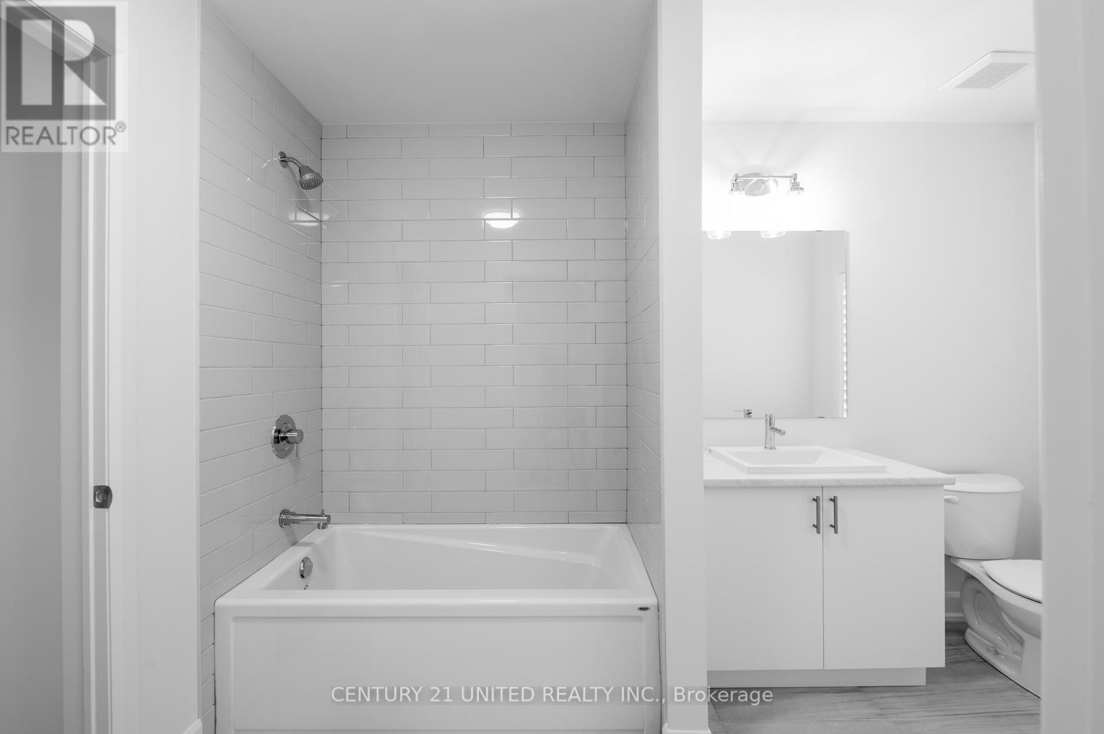 313 Mullighan Gardens, Peterborough North (North), Ontario  K9K 0G3 - Photo 32 - X12242404