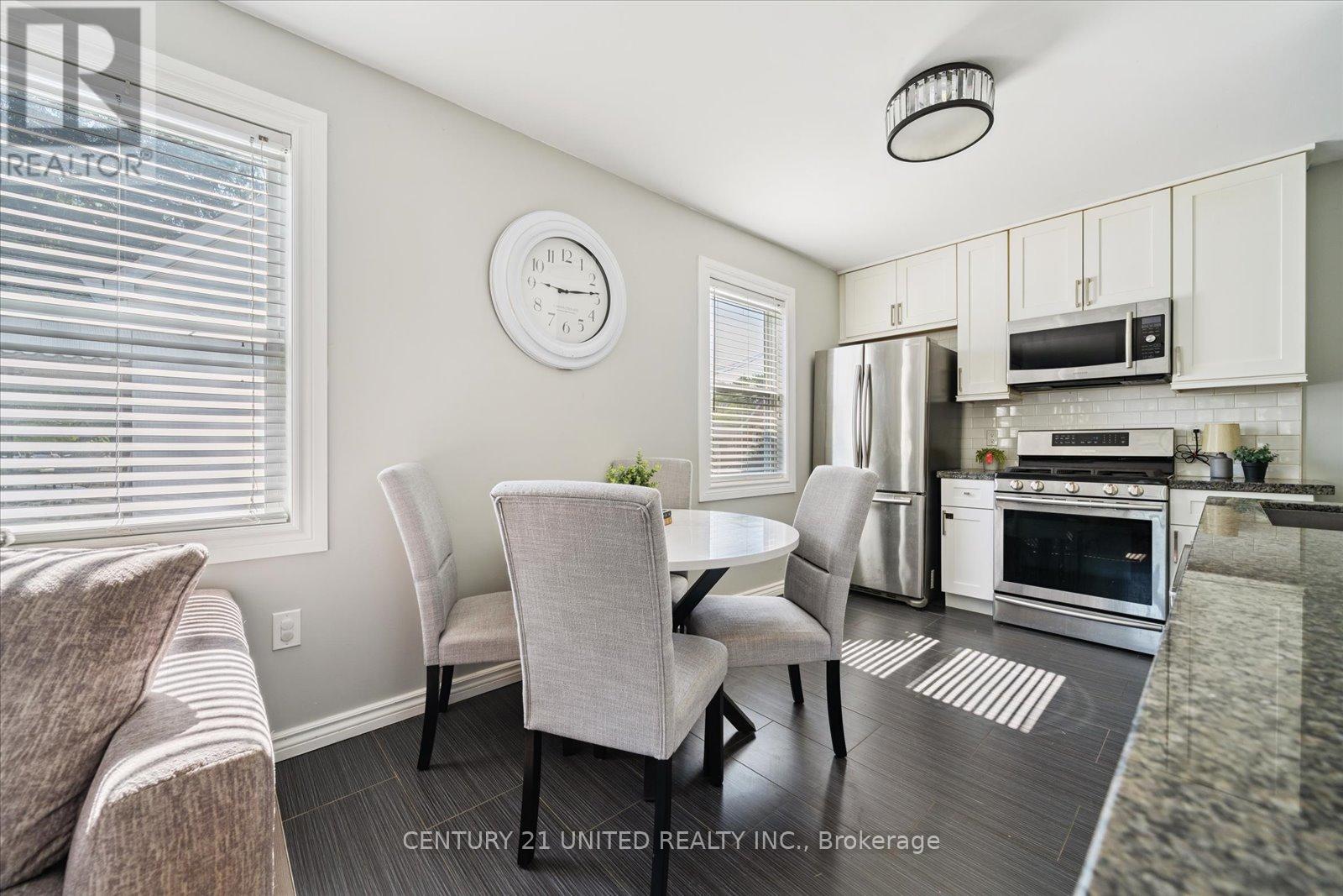 532 Hamilton Street, Peterborough South (West), Ontario  K9J 4C1 - Photo 12 - X12242419