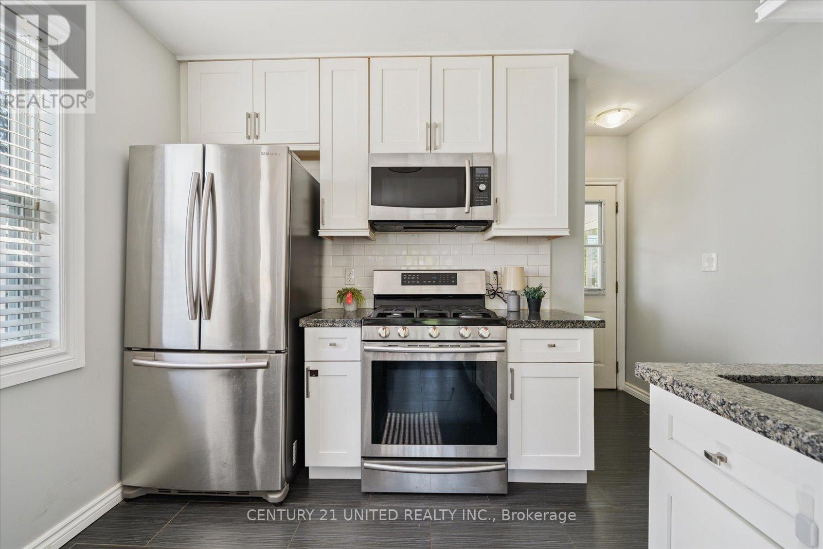 532 Hamilton Street, Peterborough South (West), Ontario  K9J 4C1 - Photo 15 - X12242419