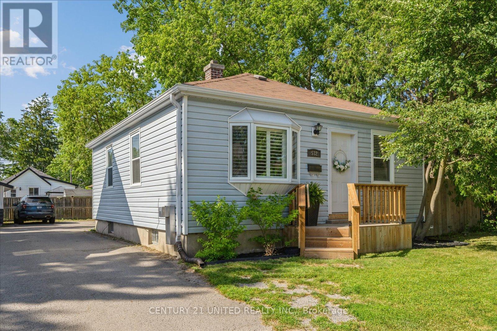532 Hamilton Street, Peterborough South (West), Ontario  K9J 4C1 - Photo 2 - X12242419