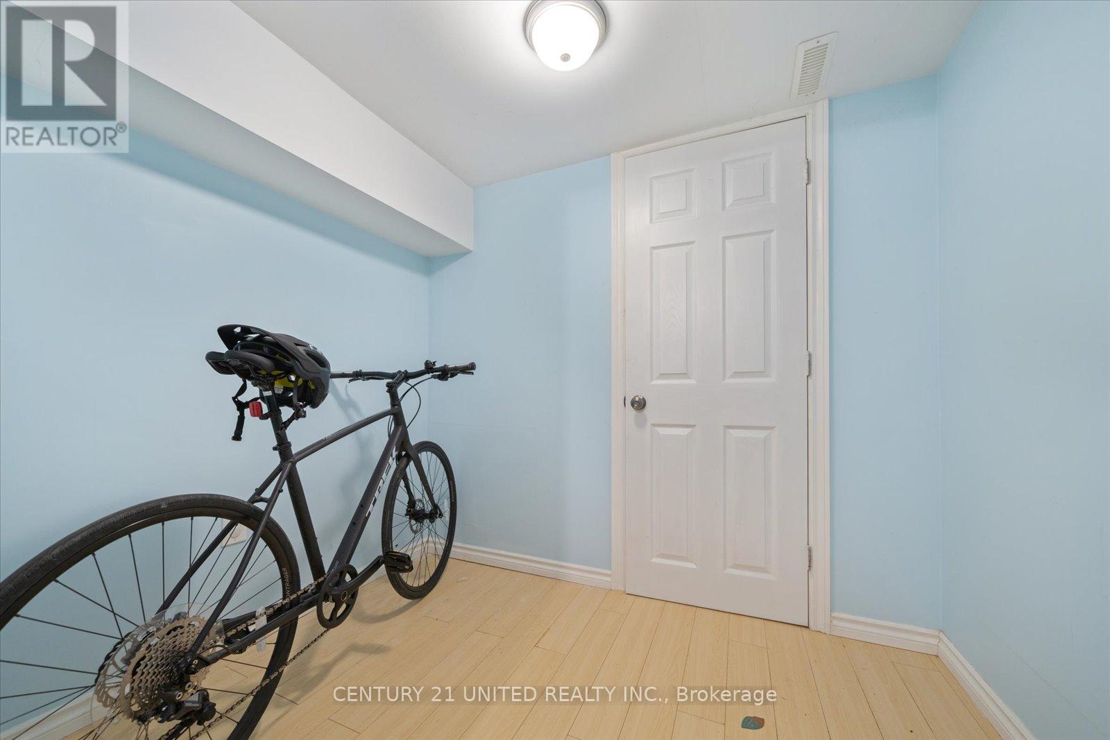 532 Hamilton Street, Peterborough South (West), Ontario  K9J 4C1 - Photo 38 - X12242419