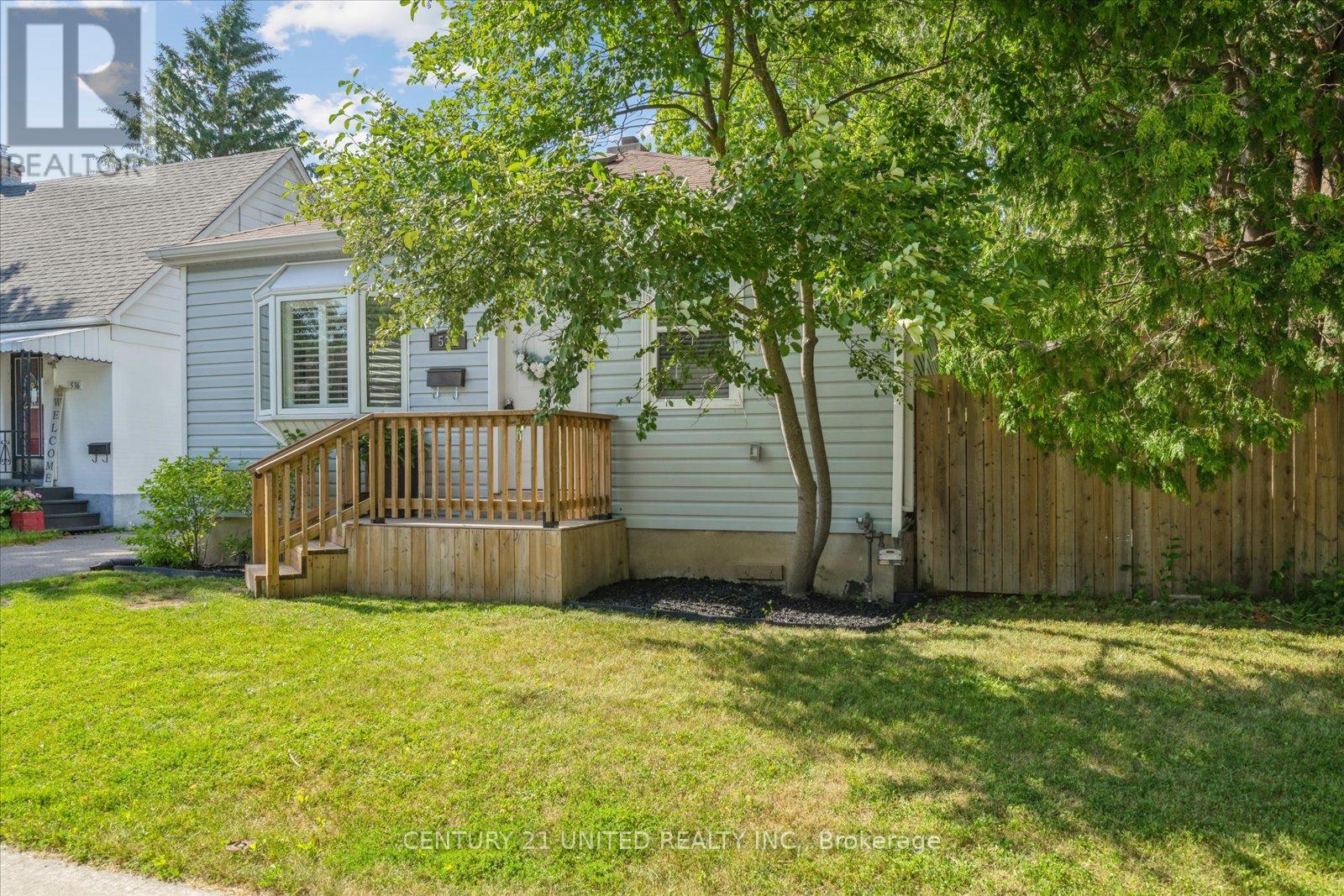 532 Hamilton Street, Peterborough South (West), Ontario  K9J 4C1 - Photo 4 - X12242419