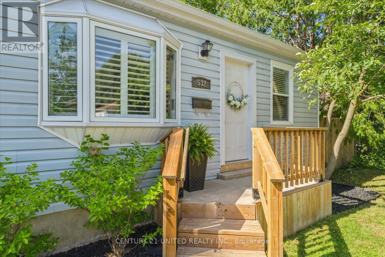 532 Hamilton Street, Peterborough South (West), Ontario  K9J 4C1 - Photo 5 - X12242419