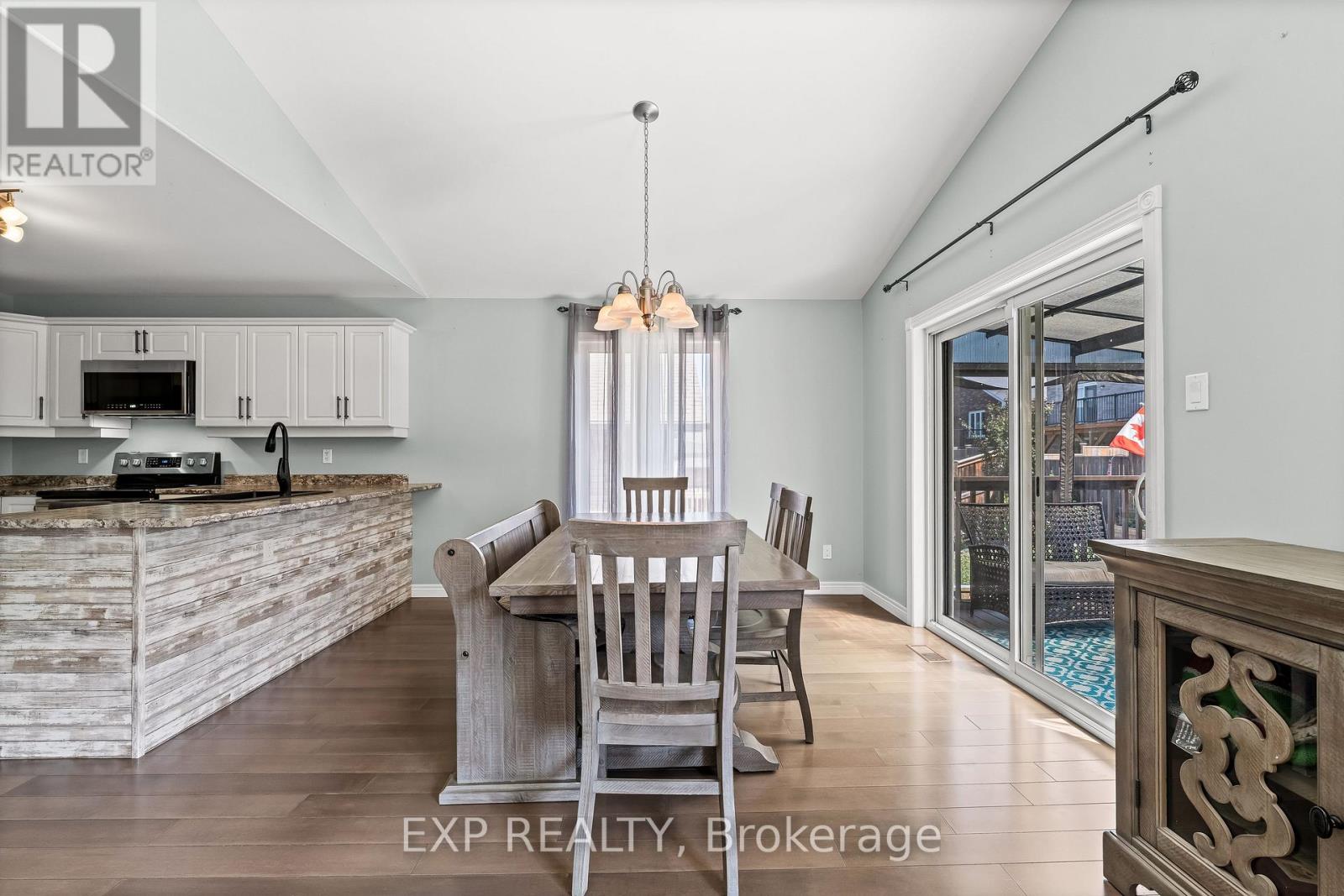 444 Florence Drive, Peterborough North (North), Ontario  K9J 0J1 - Photo 10 - X12242887