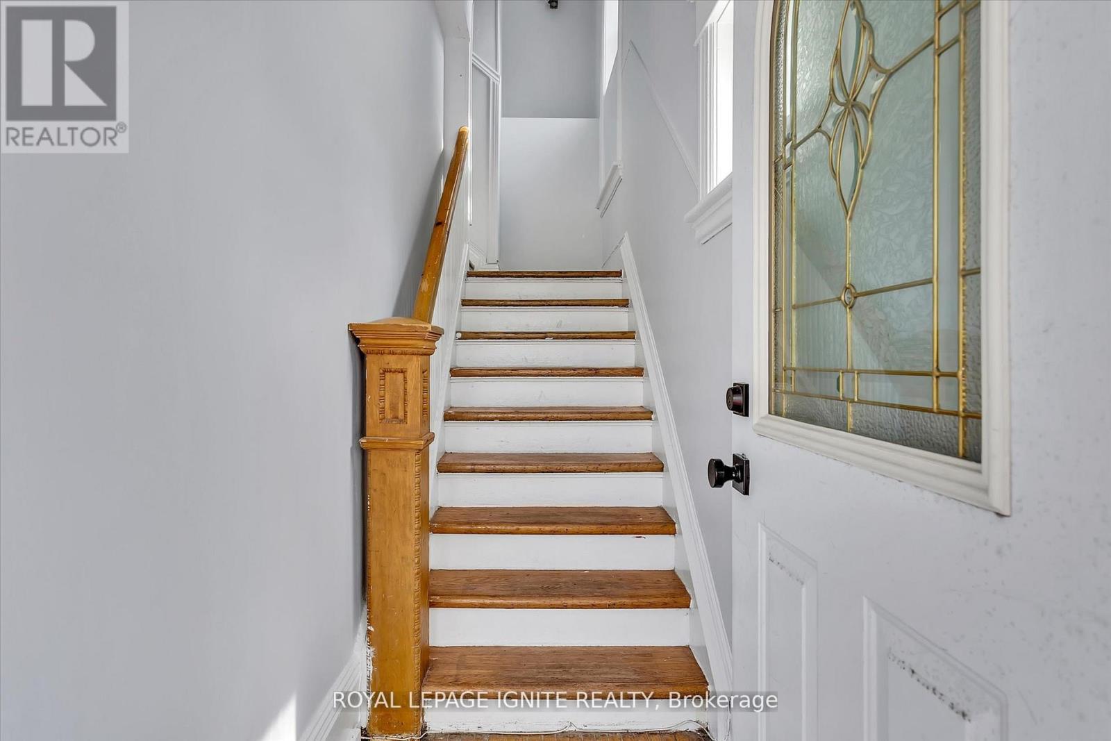 293 Dalhousie Street, Peterborough Central (South), Ontario  K9J 2M6 - Photo 17 - X12243060