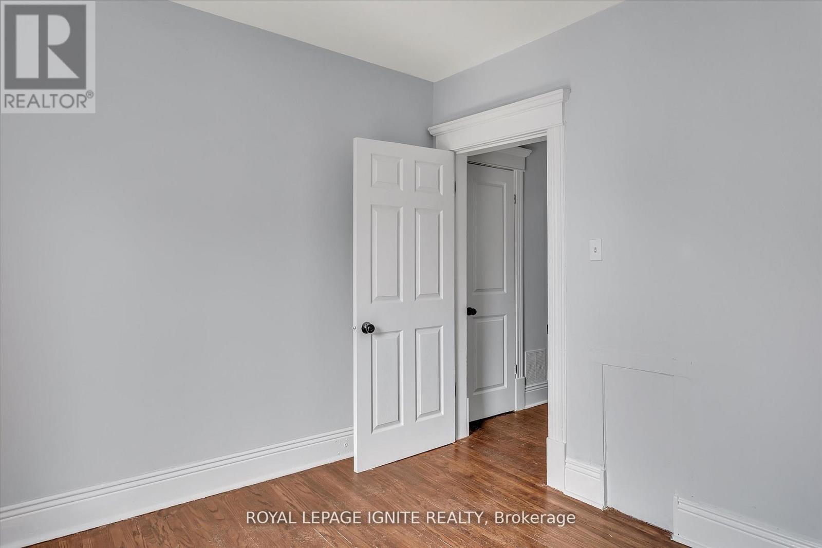 293 Dalhousie Street, Peterborough Central (South), Ontario  K9J 2M6 - Photo 25 - X12243060