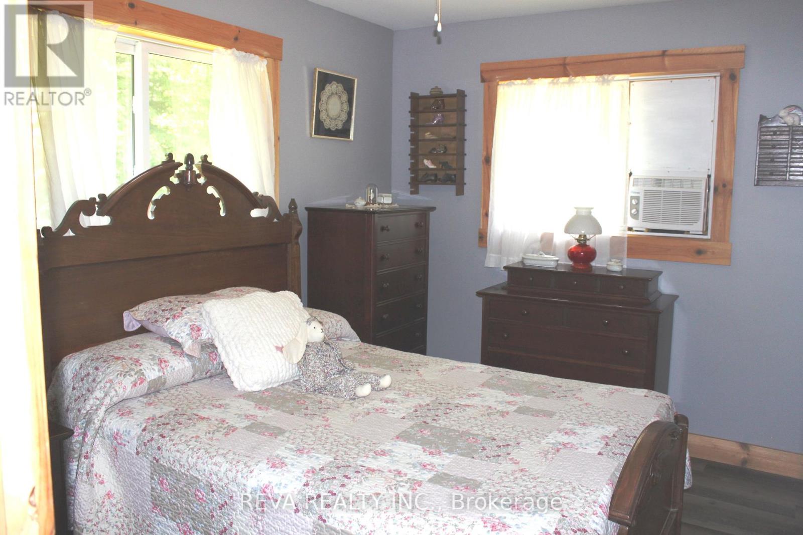 98 Mclean Road, Hastings Highlands (Monteagle Ward), Ontario  K0L 2R0 - Photo 11 - X12244238