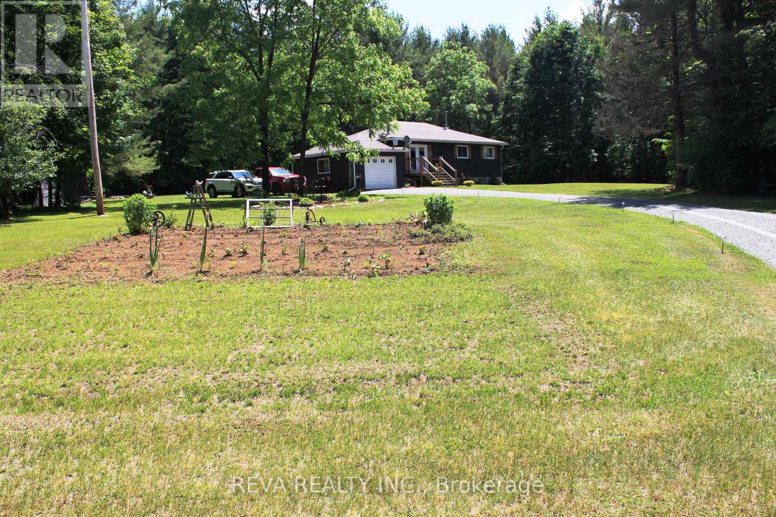 98 Mclean Road, Hastings Highlands (Monteagle Ward), Ontario  K0L 2R0 - Photo 28 - X12244238