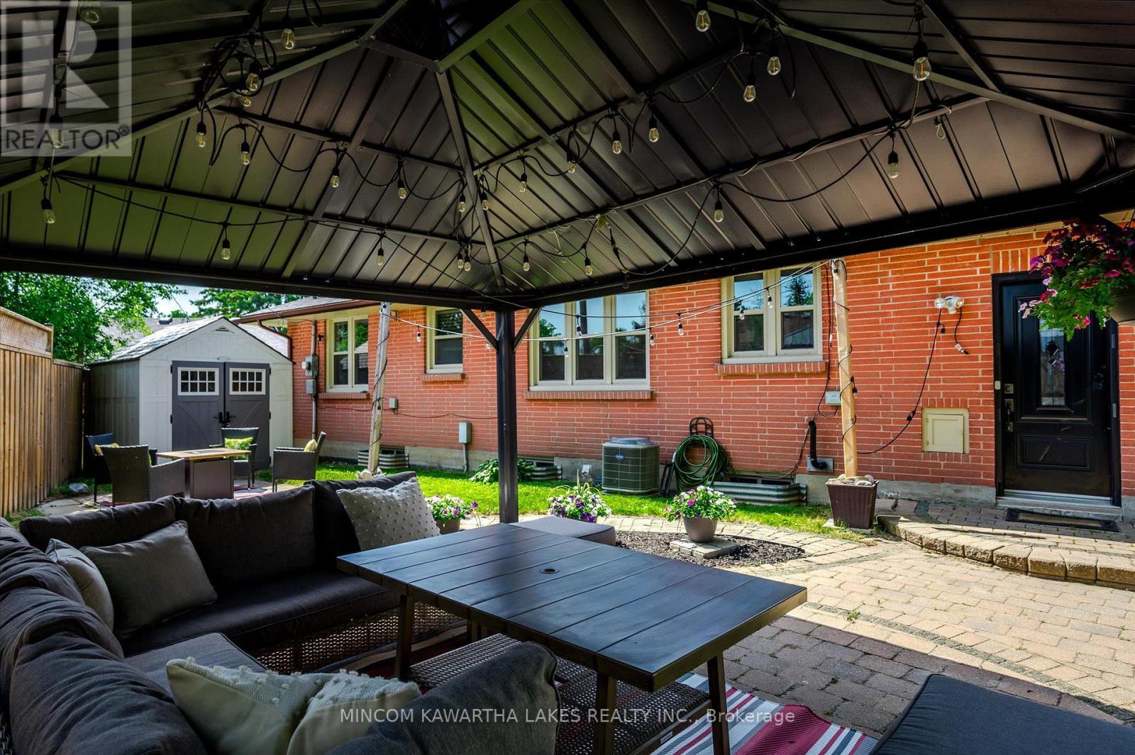 676 Victory Crescent, Peterborough Central (Old West End), Ontario  K9J 4T3 - Photo 45 - X12244563