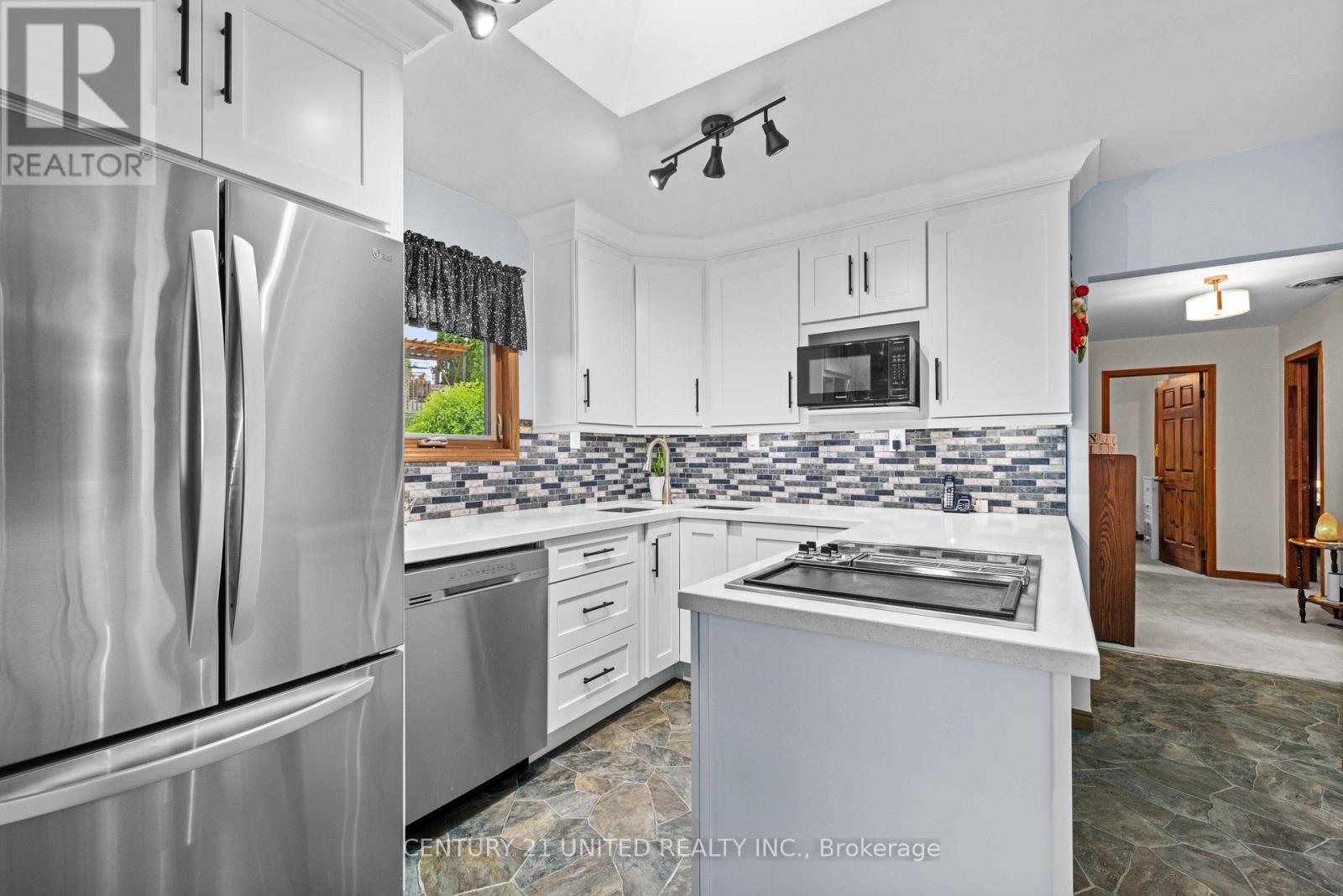 210 Thompson Road, Otonabee-South Monaghan, Ontario  K9J 6X8 - Photo 15 - X12244954