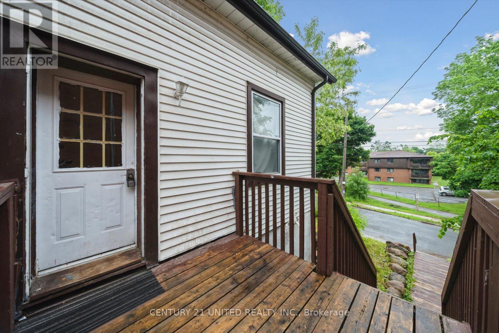 625 Aylmer Street N, Peterborough Central (North), Ontario  K9H 3X2 - Photo 6 - X12244993