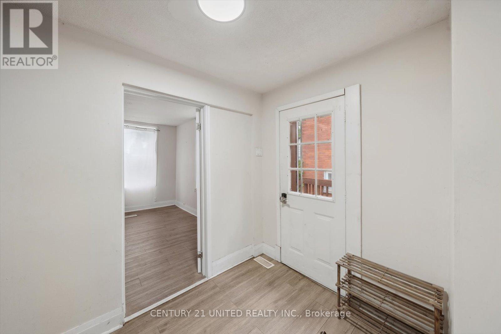 625 Aylmer Street N, Peterborough Central (North), Ontario  K9H 3X2 - Photo 7 - X12244993