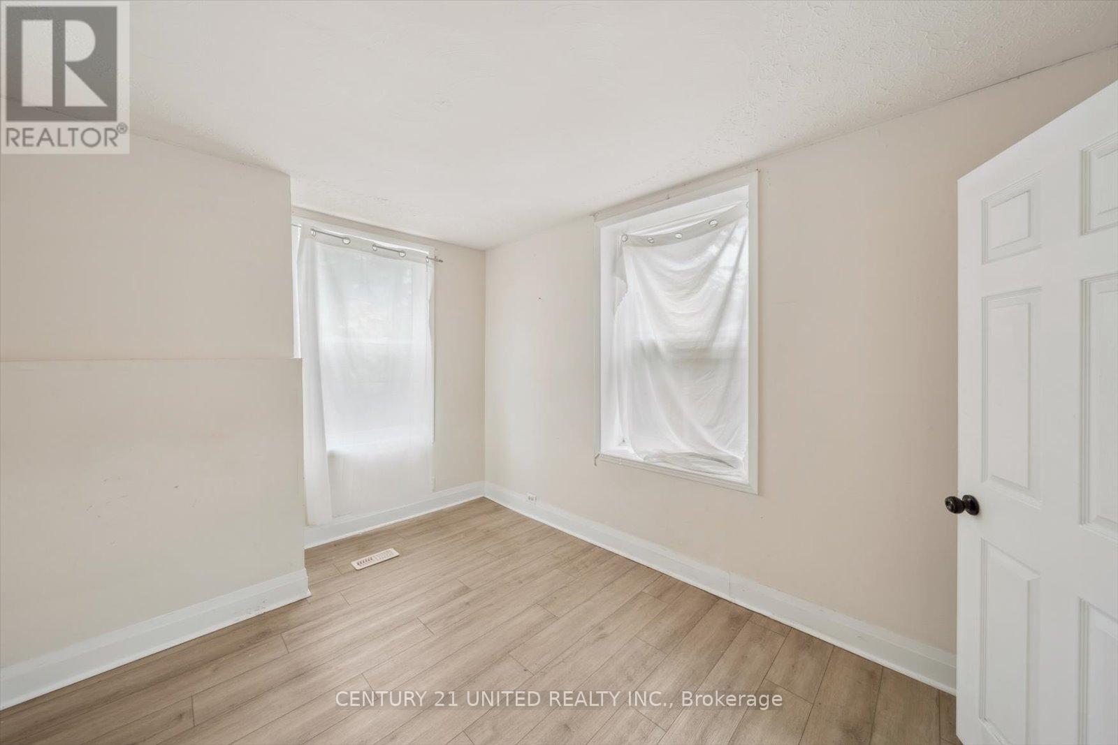 625 Aylmer Street N, Peterborough Central (North), Ontario  K9H 3X2 - Photo 9 - X12244993