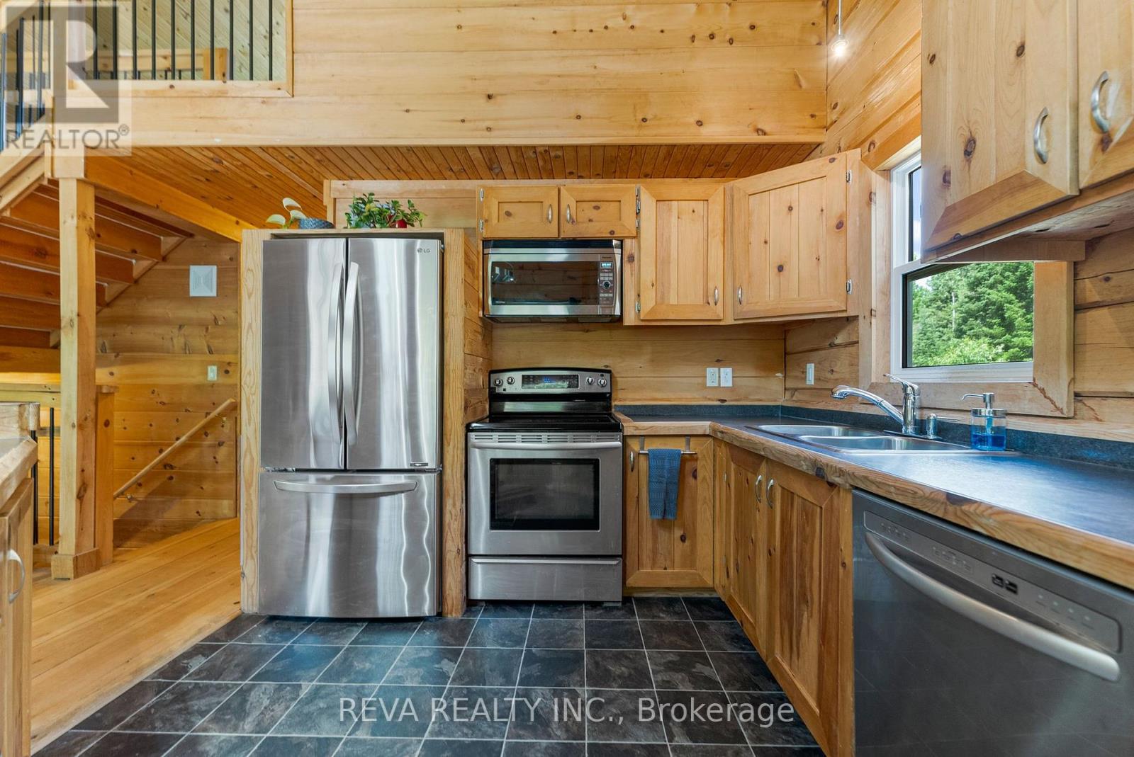 21 Lorraine Road, Hastings Highlands (Mcclure Ward), Ontario  K0L 2K0 - Photo 9 - X12245042