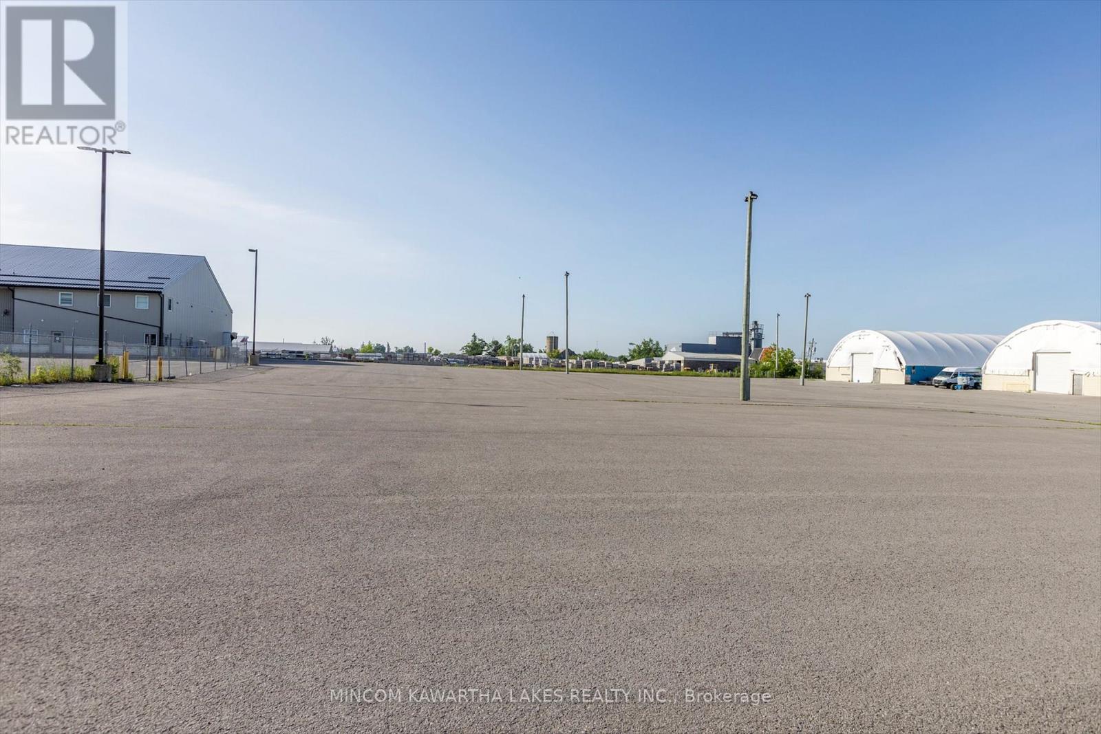1575 Chemong Road, Selwyn, Ontario  K9J 6X2 - Photo 11 - X12245365