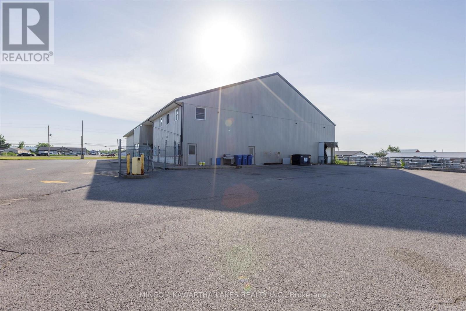 1575 Chemong Road, Selwyn, Ontario  K9J 6X2 - Photo 7 - X12245365