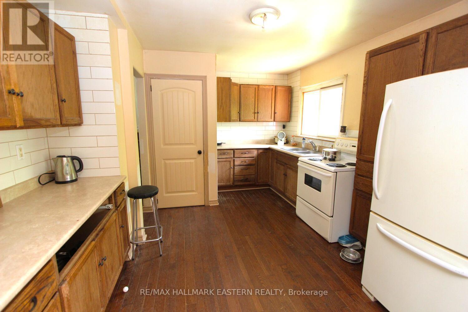 1076 County Road 40, Douro-Dummer, Ontario  K0L 2V0 - Photo 13 - X12245394