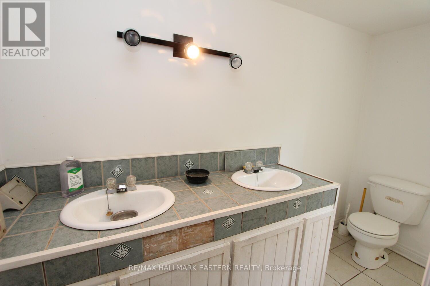 1076 County Road 40, Douro-Dummer, Ontario  K0L 2V0 - Photo 21 - X12245394