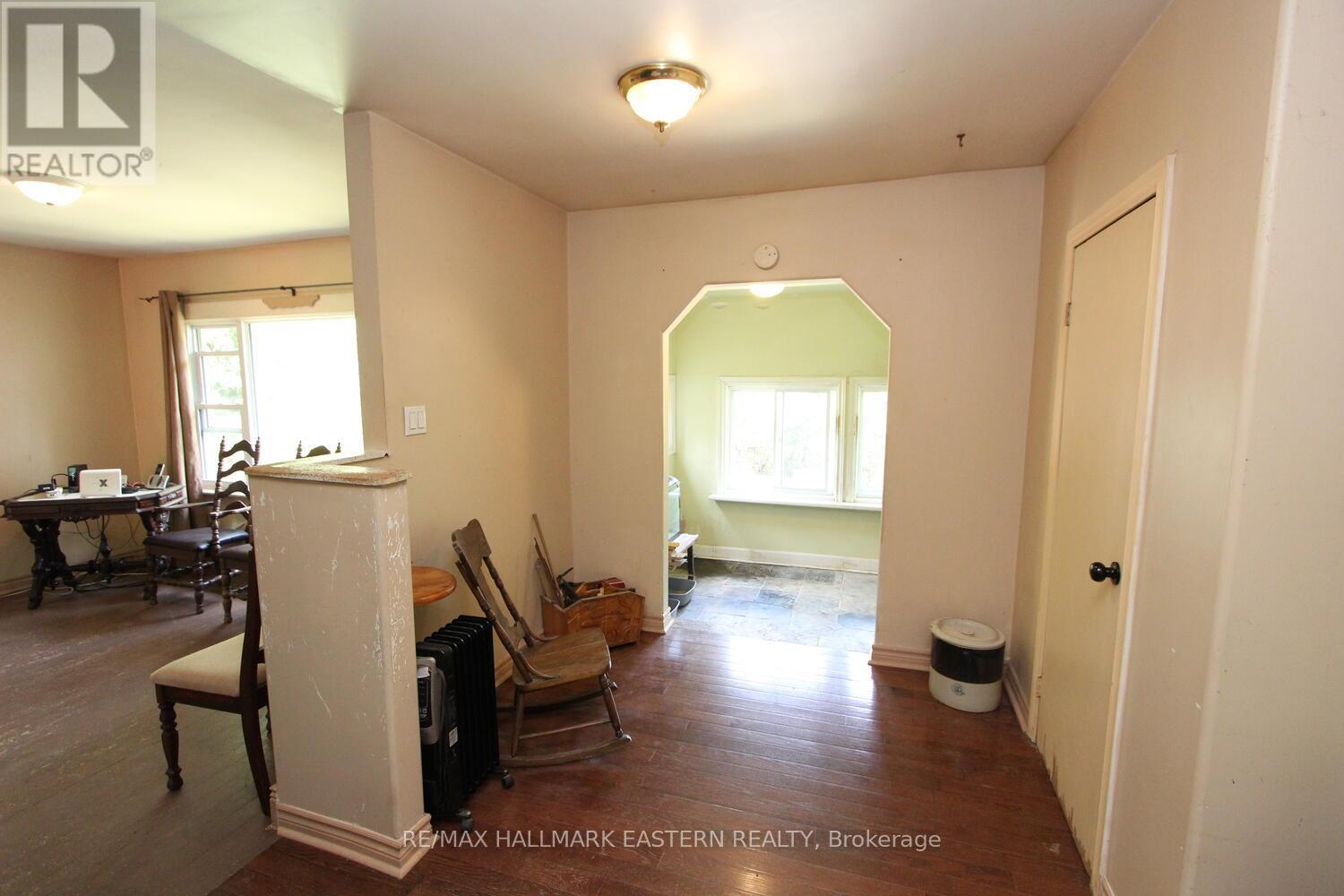 1076 County Road 40, Douro-Dummer, Ontario  K0L 2V0 - Photo 8 - X12245394
