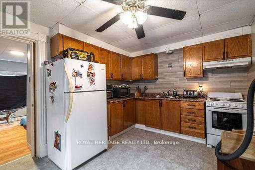 364 Parkhill Road W, Peterborough North (South), Ontario  K9H 3J1 - Photo 37 - X12246242