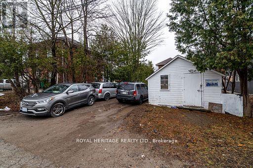 364 Parkhill Road W, Peterborough North (South), Ontario  K9H 3J1 - Photo 5 - X12246242