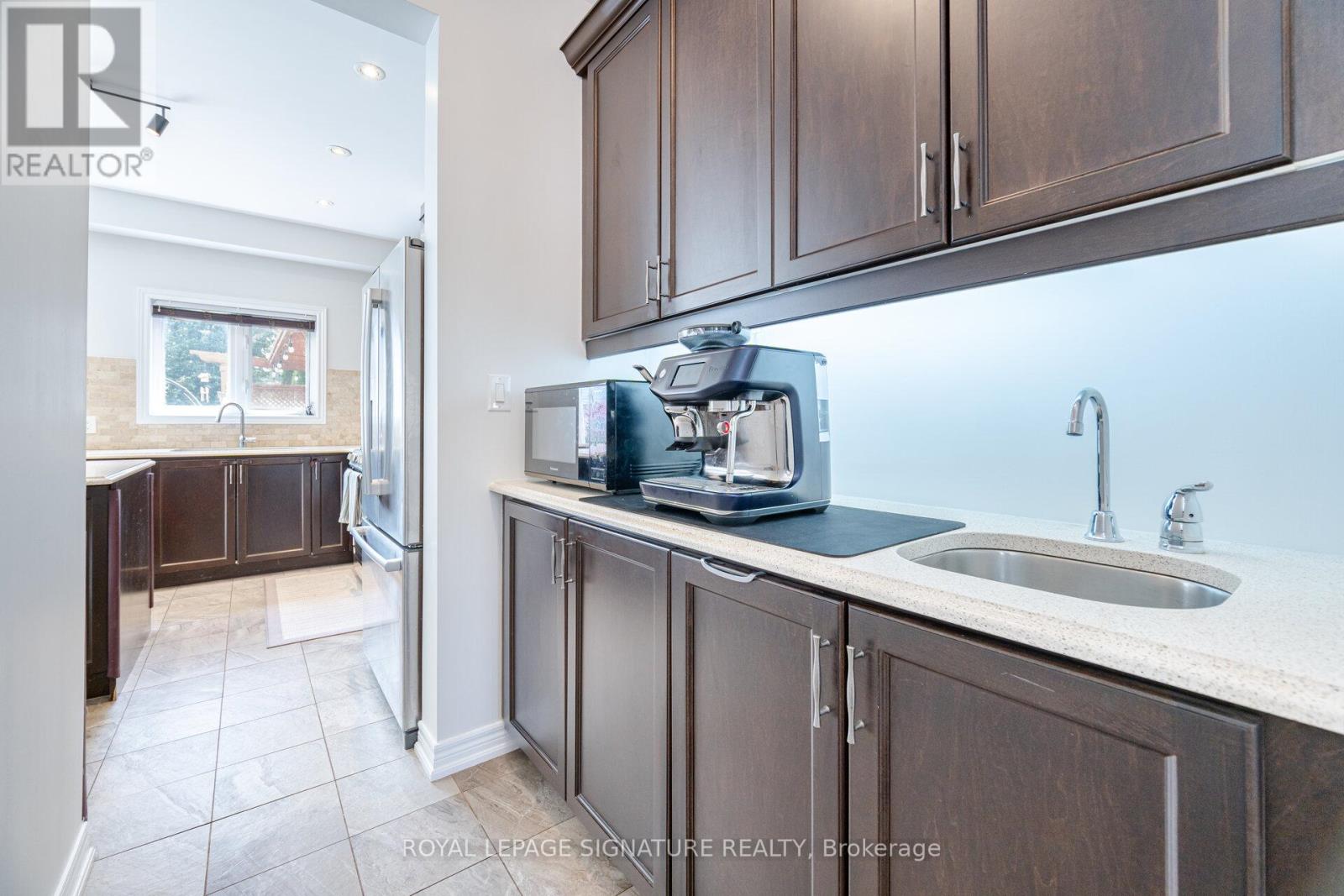 349 Shipway Avenue, Clarington (Newcastle), Ontario  L1B 0C1 - Photo 10 - E12246291