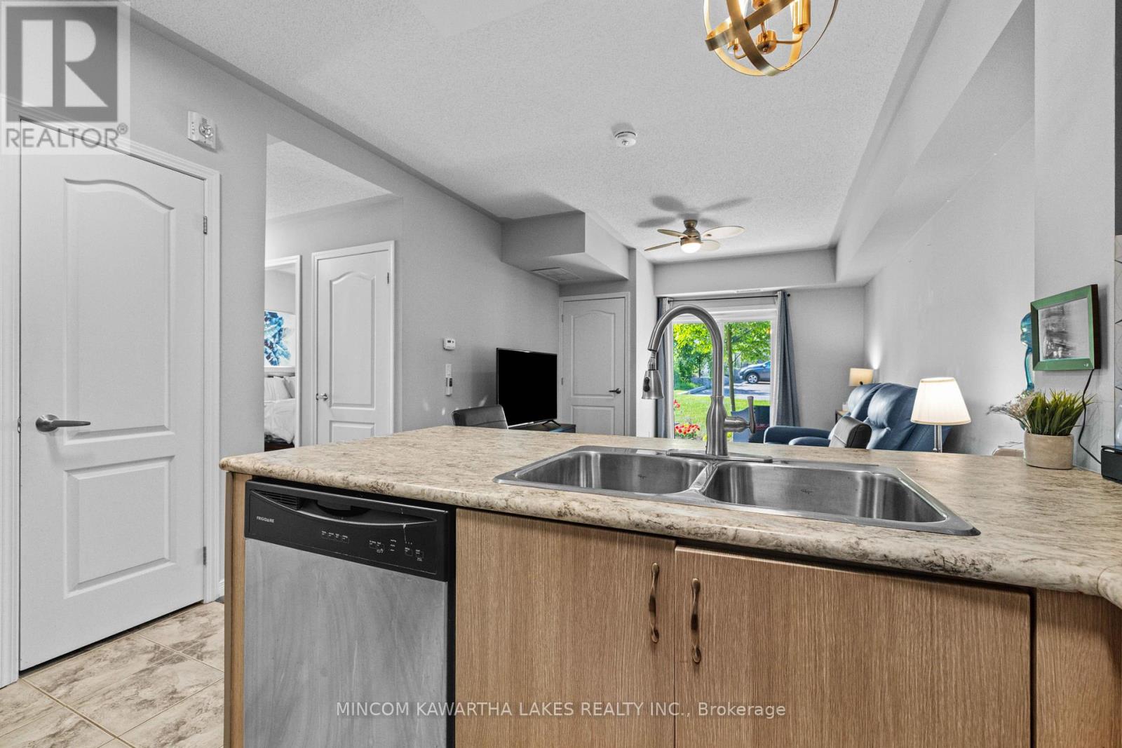 105 - 910 Wentworth Street, Peterborough West (Central), Ontario  K9J 8R8 - Photo 13 - X12246424