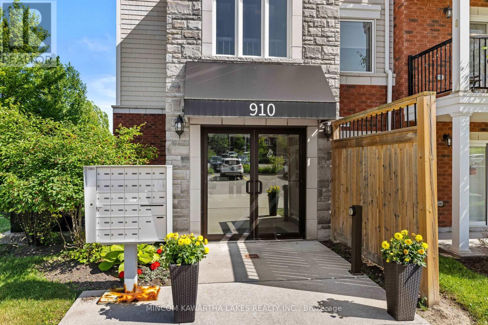 105 - 910 Wentworth Street, Peterborough West (Central), Ontario  K9J 8R8 - Photo 7 - X12246424