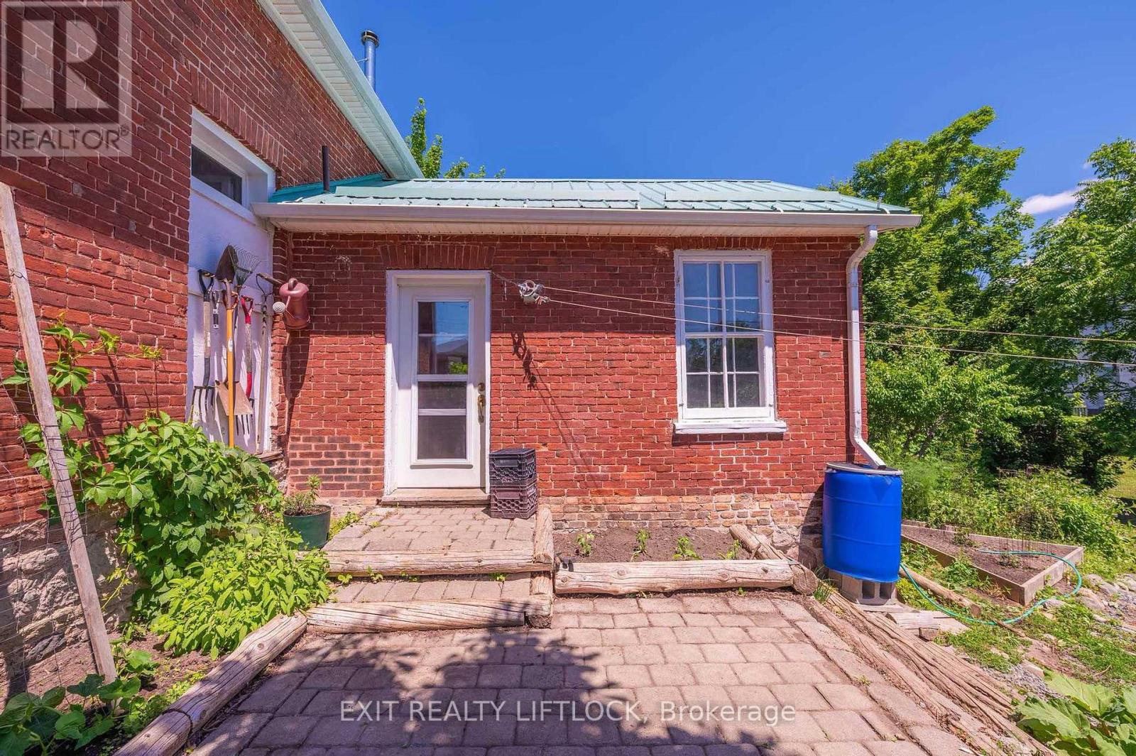 352 Mark Street, Peterborough East (Central), Ontario  K9H 1V7 - Photo 24 - X12246541