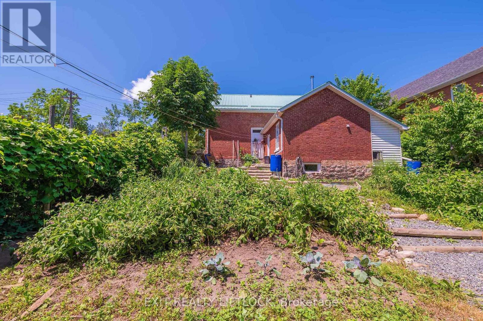 352 Mark Street, Peterborough East (Central), Ontario  K9H 1V7 - Photo 25 - X12246541