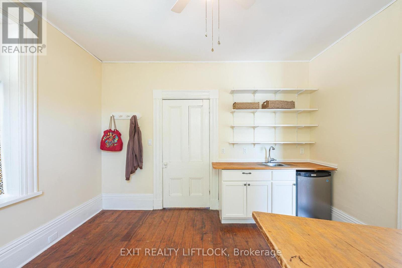 352 Mark Street, Peterborough East (Central), Ontario  K9H 1V7 - Photo 8 - X12246541