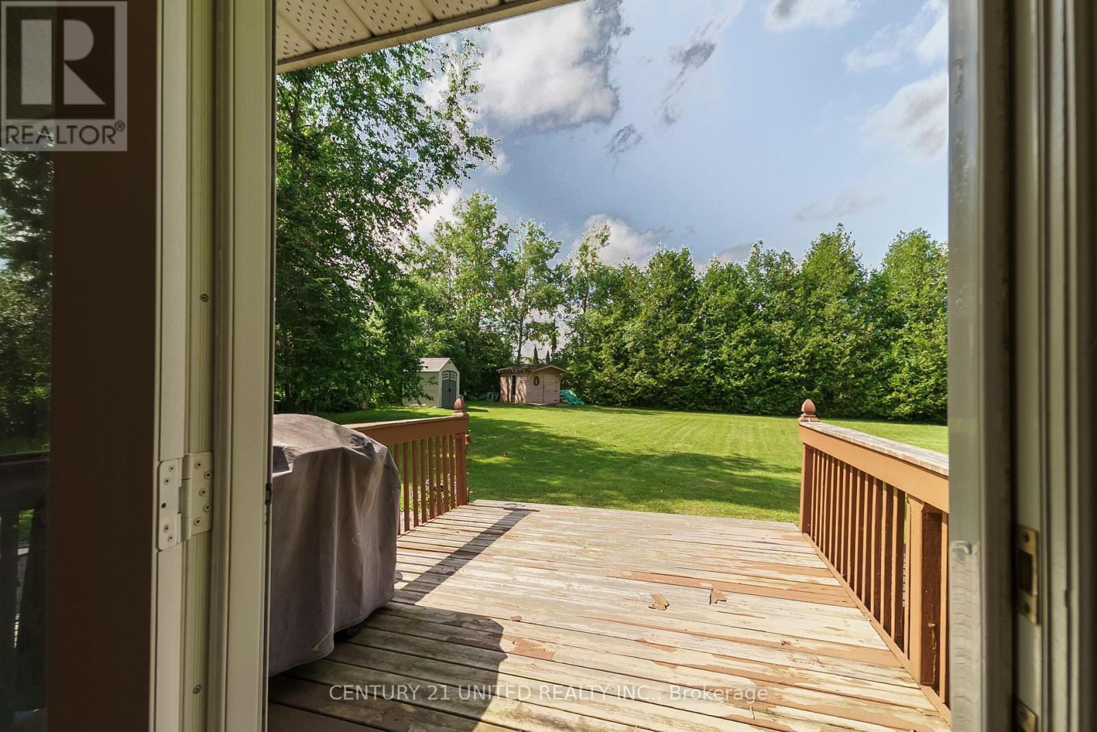 696 Skyline Road, Selwyn, Ontario  K0L 1T0 - Photo 12 - X12246591