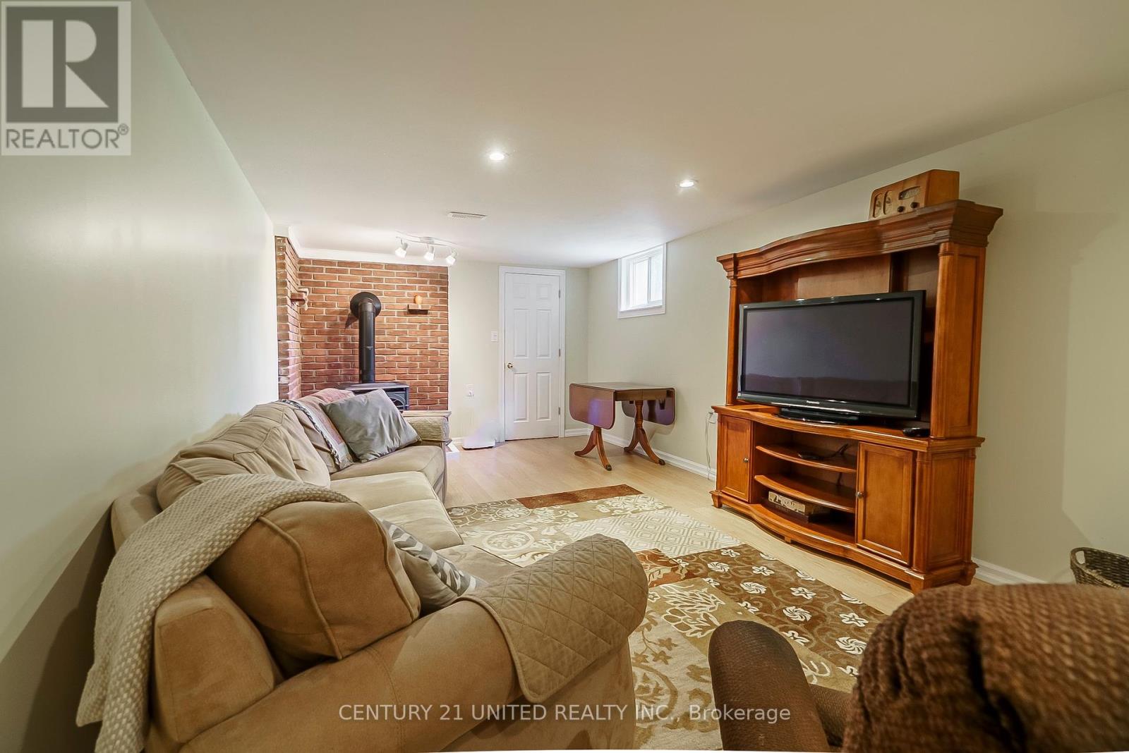 696 Skyline Road, Selwyn, Ontario  K0L 1T0 - Photo 19 - X12246591