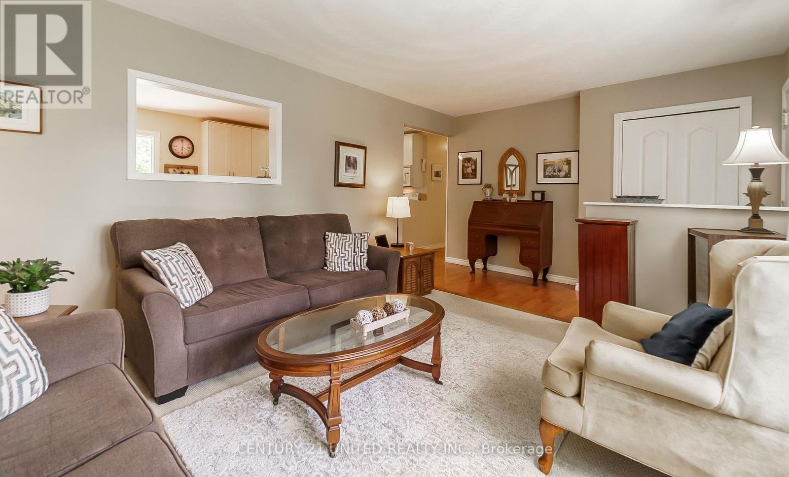 696 Skyline Road, Selwyn, Ontario  K0L 1T0 - Photo 6 - X12246591