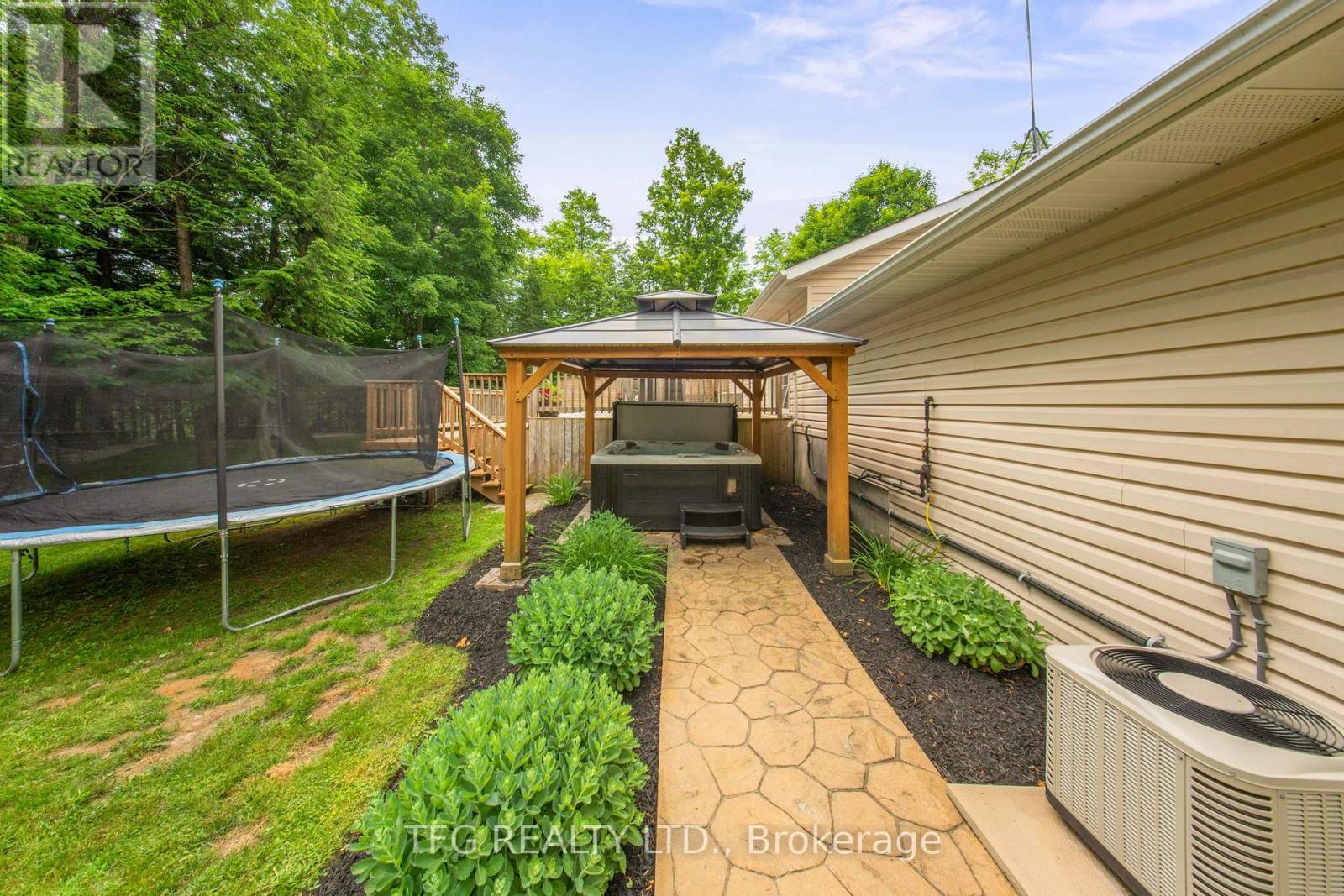 280 Porter Road, Kawartha Lakes (Pontypool), Ontario  L0A 1K0 - Photo 36 - X12246757