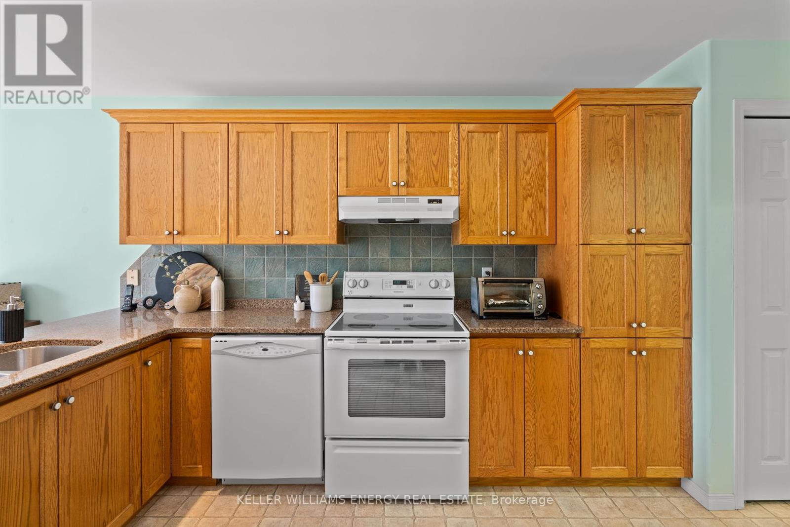5 Fortye Gate, Peterborough West (South), Ontario  K9K 2E7 - Photo 16 - X12247010