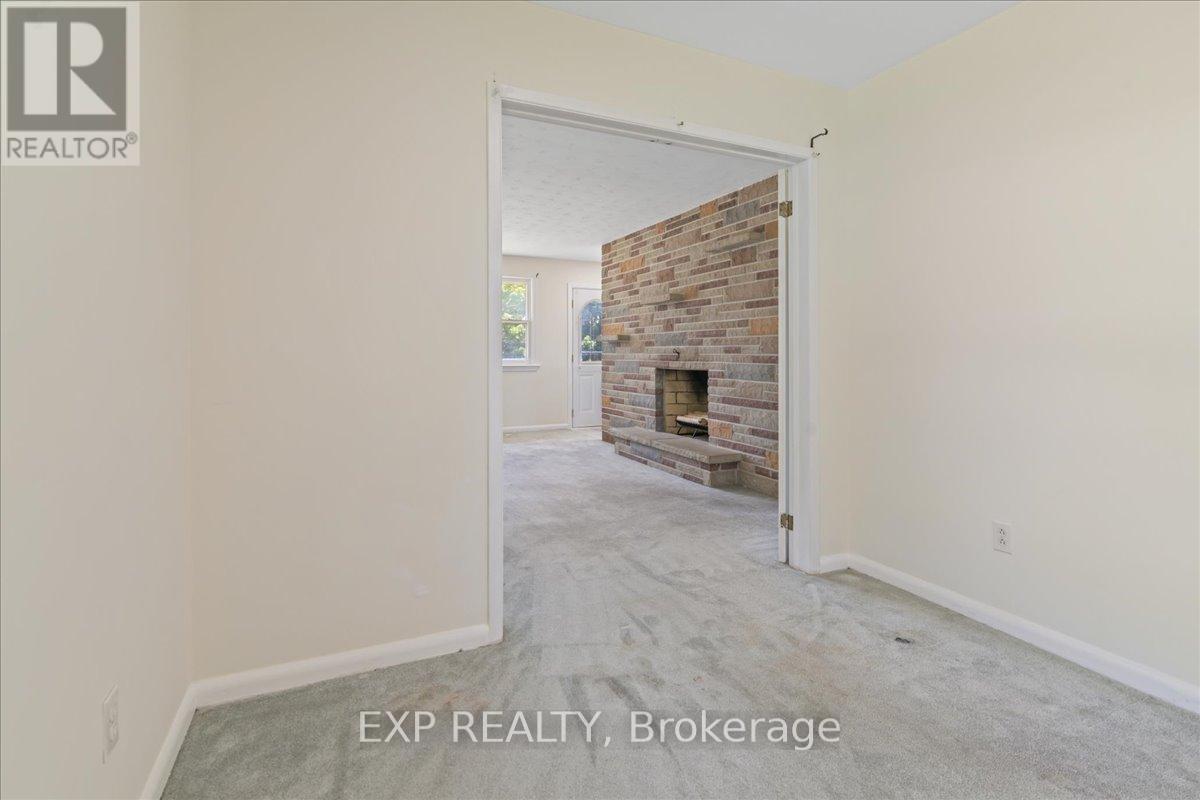 777 Barbara Crescent, Peterborough South (West), Ontario  K9J 3X8 - Photo 12 - X12246701