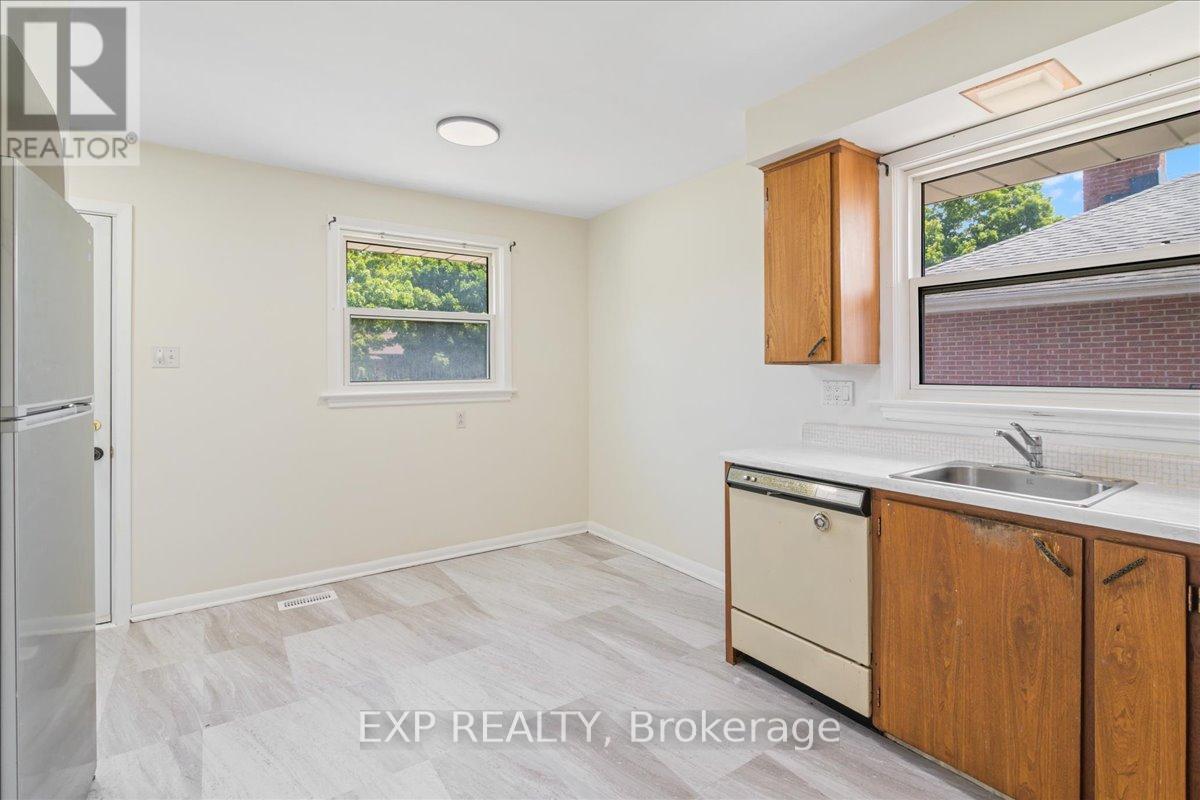 777 Barbara Crescent, Peterborough South (West), Ontario  K9J 3X8 - Photo 16 - X12246701