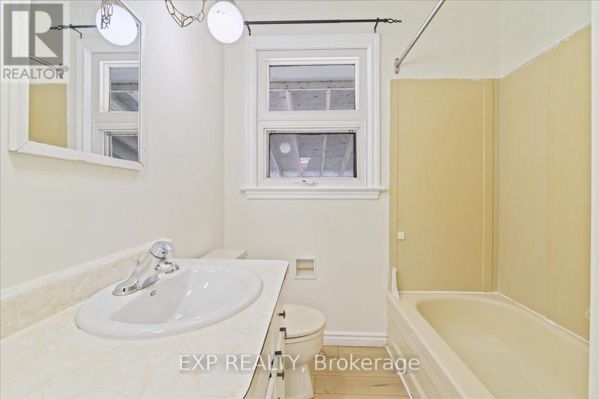 777 Barbara Crescent, Peterborough South (West), Ontario  K9J 3X8 - Photo 17 - X12246701